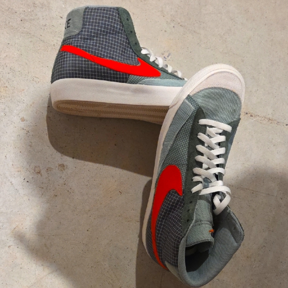 Nike Green and Gray High-Tops with Red Swoosh